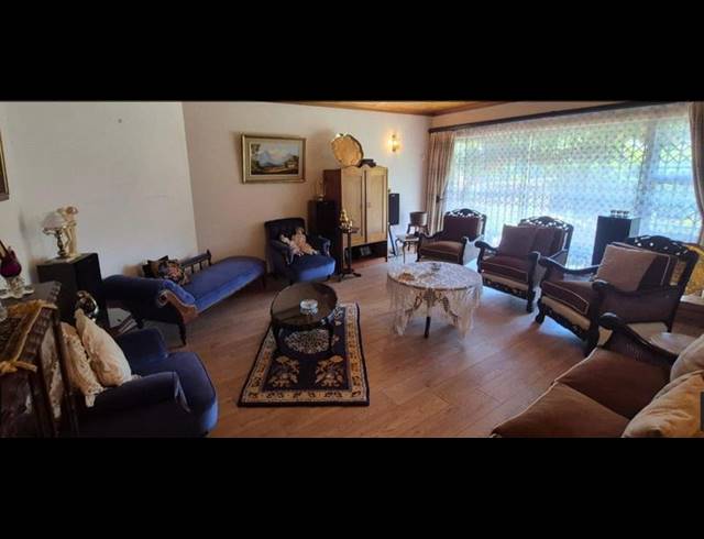 8 BEDROOM HOUSE FOR SALE IN DAN PIENAAR